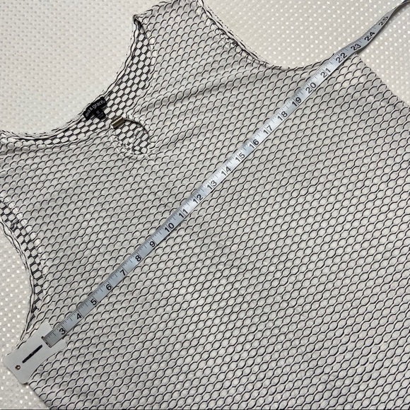 𝅺AVA & Grace Sleeveless Top - Picture 5 of 7